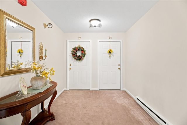 37 Constitution Ln 39, Danvers, MA 01923
