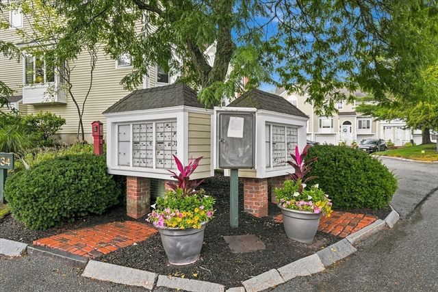 37 Constitution Ln 39, Danvers, MA 01923