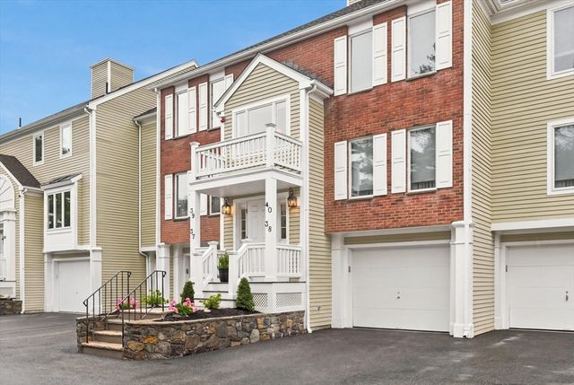 37 Constitution Ln 39, Danvers, MA 01923