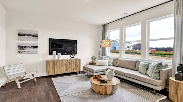 8248 Bright Water Dr, Ooltewah, TN 37363