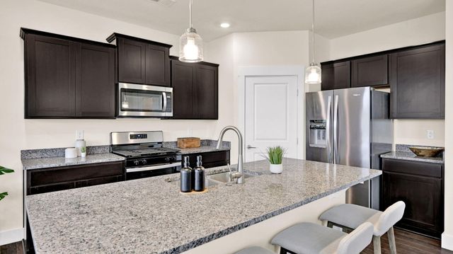 8248 Bright Water Dr, Ooltewah, TN 37363