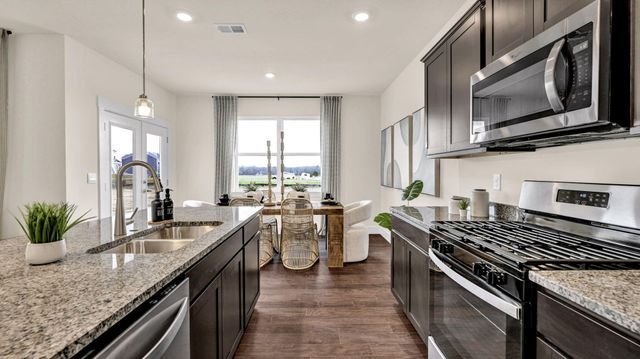 8248 Bright Water Dr, Ooltewah, TN 37363