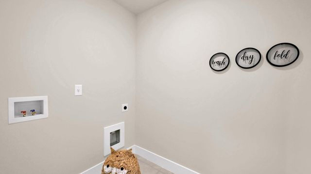 8248 Bright Water Dr, Ooltewah, TN 37363