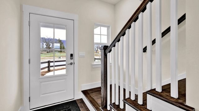 8248 Bright Water Dr, Ooltewah, TN 37363