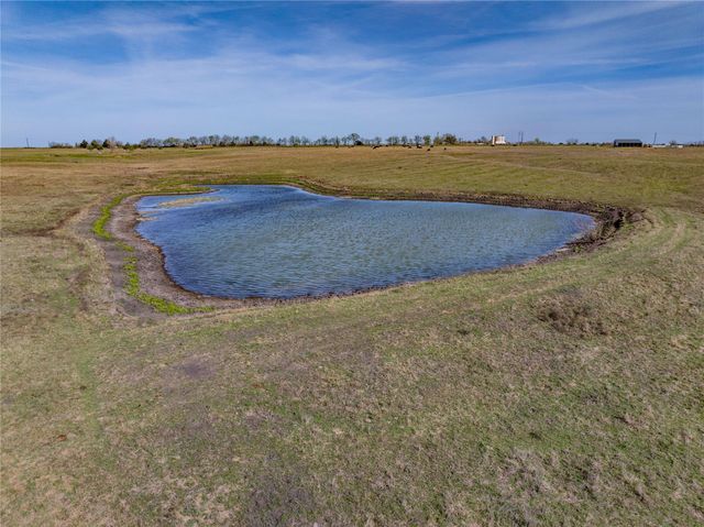 555 Knape Road, La Grange, TX 78945