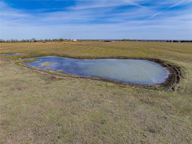 555 Knape Road, La Grange, TX 78945