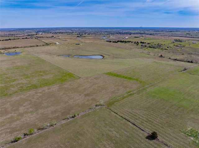 555 Knape Road, La Grange, TX 78945