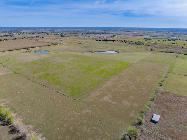 555 Knape Road, La Grange, TX 78945