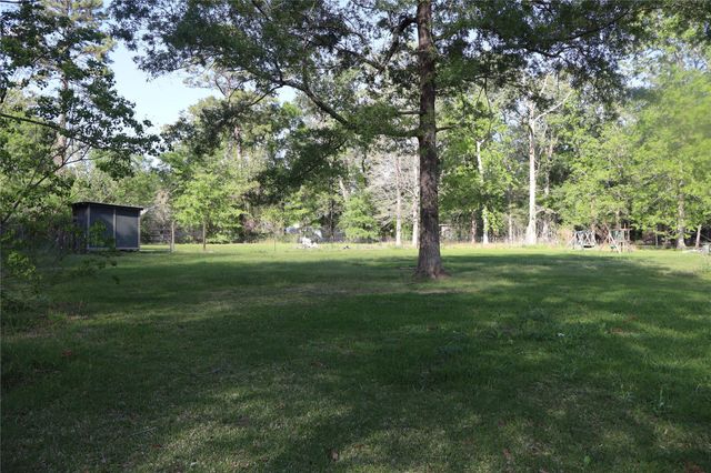 423 County Road 6481, Dayton, TX 77535