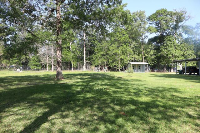 423 County Road 6481, Dayton, TX 77535