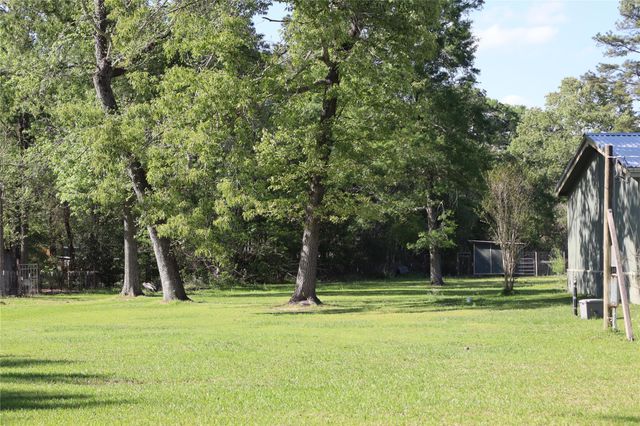 423 County Road 6481, Dayton, TX 77535