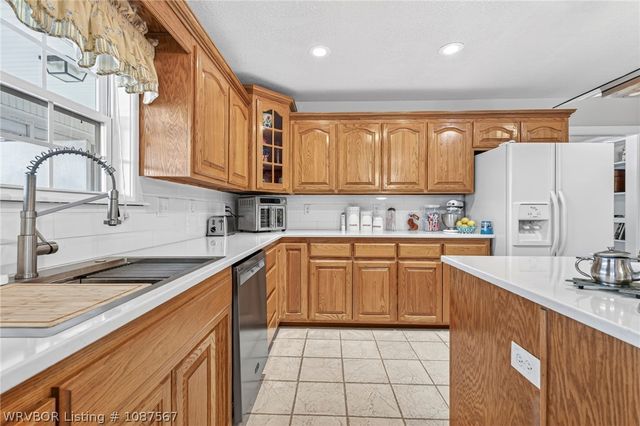 403 N Gray Street, Pocola, OK 74902