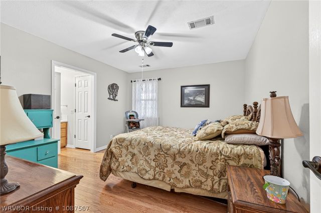 403 N Gray Street, Pocola, OK 74902