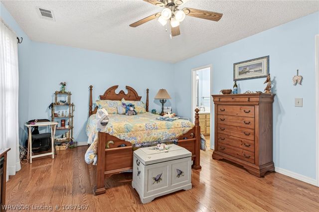 403 N Gray Street, Pocola, OK 74902