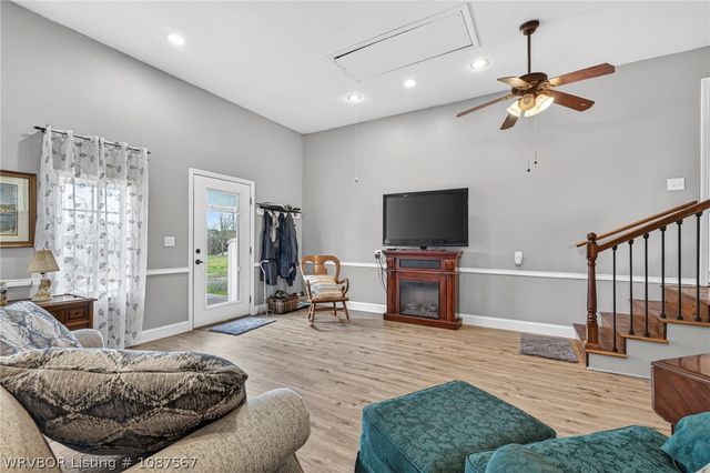 403 N Gray Street, Pocola, OK 74902