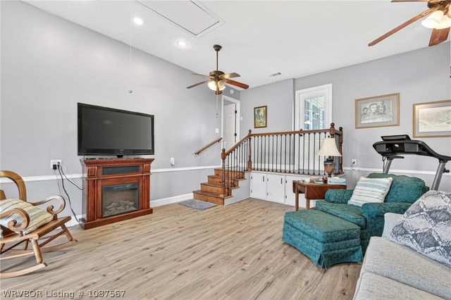 403 N Gray Street, Pocola, OK 74902