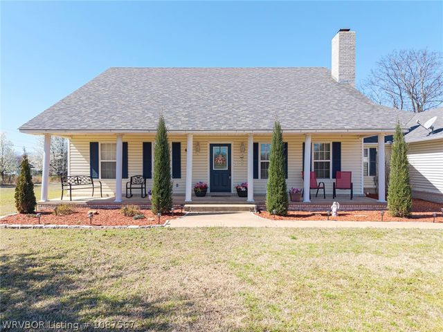 403 N Gray Street, Pocola, OK 74902