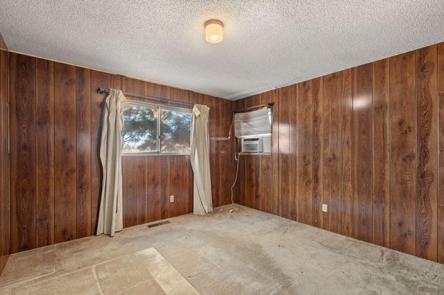 42 Manzano Road, Los Lunas, NM 87031