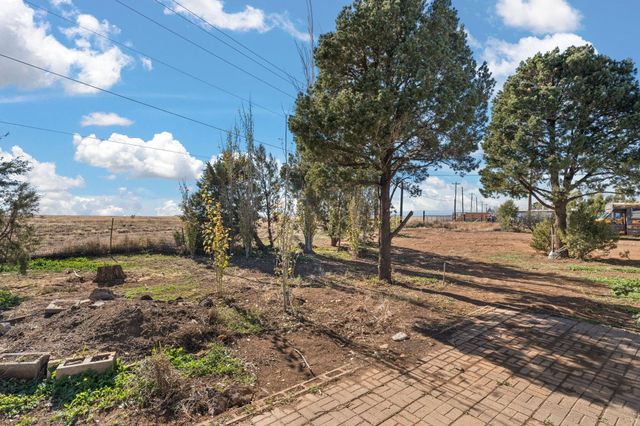 42 Manzano Road, Los Lunas, NM 87031