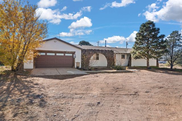 42 Manzano Road, Los Lunas, NM 87031