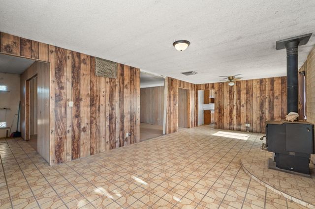 42 Manzano Road, Los Lunas, NM 87031