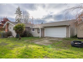 301 Nw MIDWAY St, Winston, OR 97496