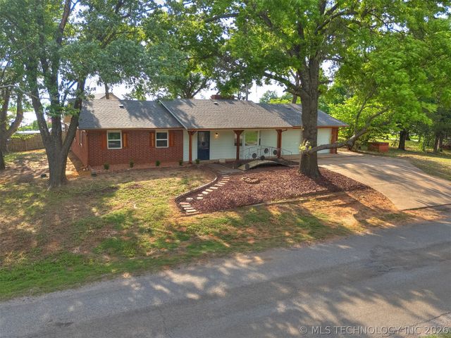 930 S Sinnett Road, Cleveland, OK 74020