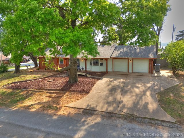 930 S Sinnett Road, Cleveland, OK 74020