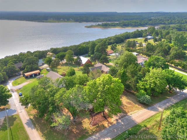 930 S Sinnett Road, Cleveland, OK 74020