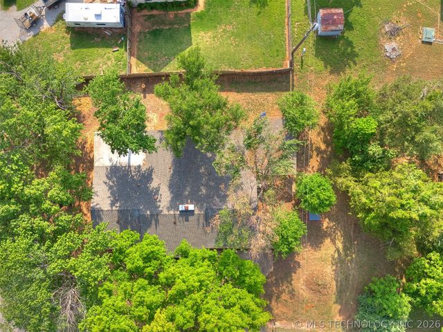 930 S Sinnett Road, Cleveland, OK 74020