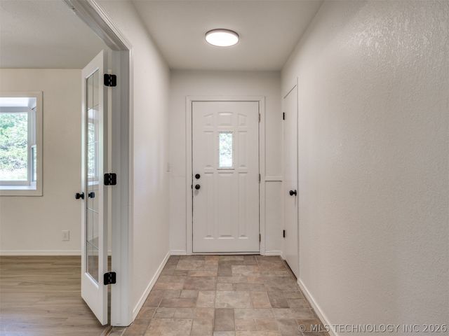 930 S Sinnett Road, Cleveland, OK 74020