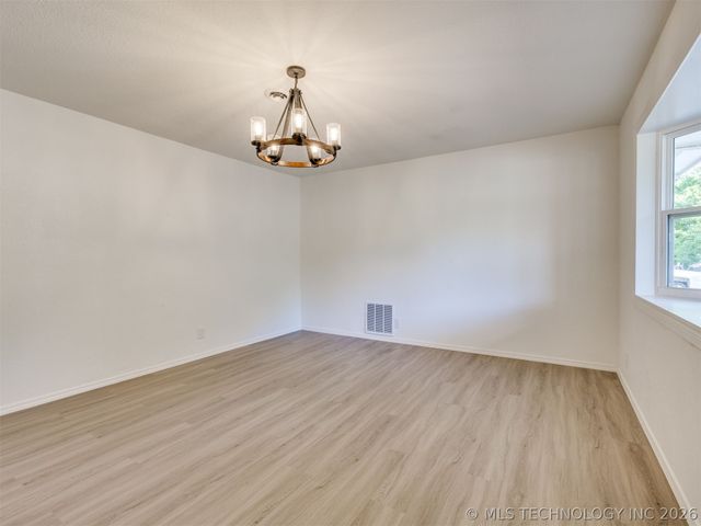 930 S Sinnett Road, Cleveland, OK 74020