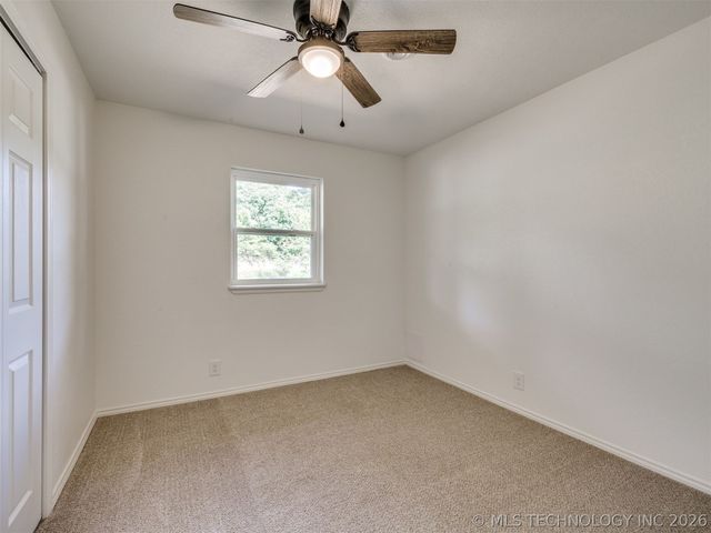 930 S Sinnett Road, Cleveland, OK 74020