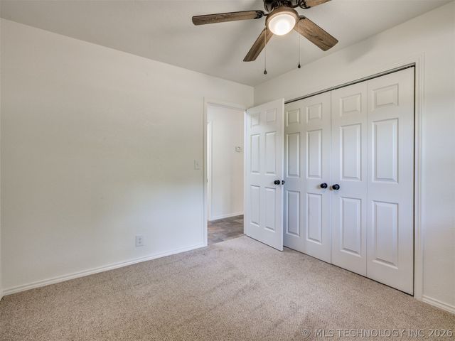 930 S Sinnett Road, Cleveland, OK 74020