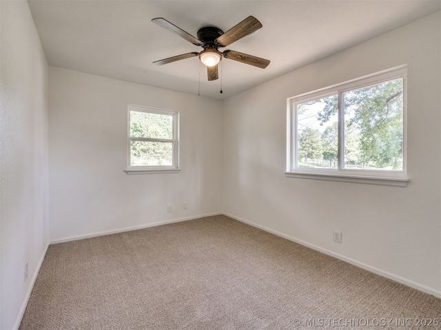 930 S Sinnett Road, Cleveland, OK 74020