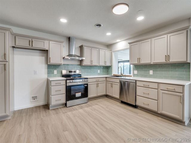 930 S Sinnett Road, Cleveland, OK 74020