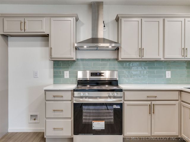 930 S Sinnett Road, Cleveland, OK 74020
