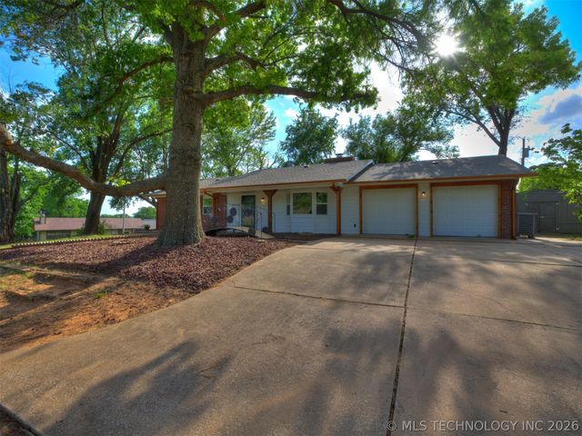 930 S Sinnett Road, Cleveland, OK 74020