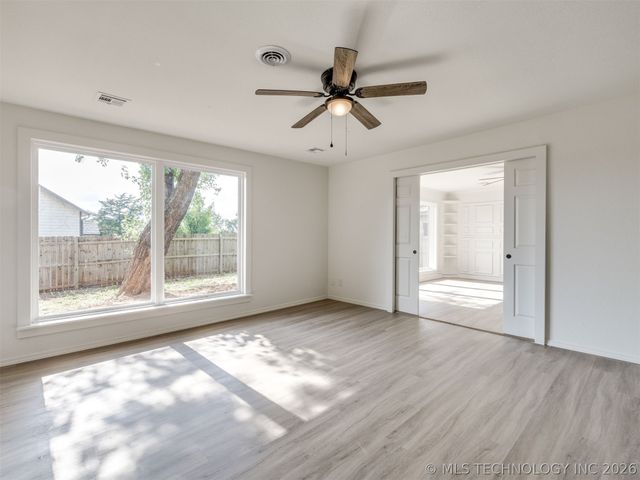930 S Sinnett Road, Cleveland, OK 74020