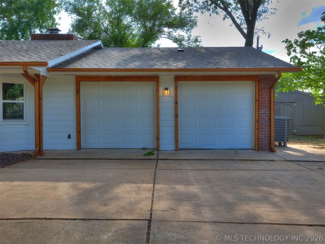 930 S Sinnett Road, Cleveland, OK 74020
