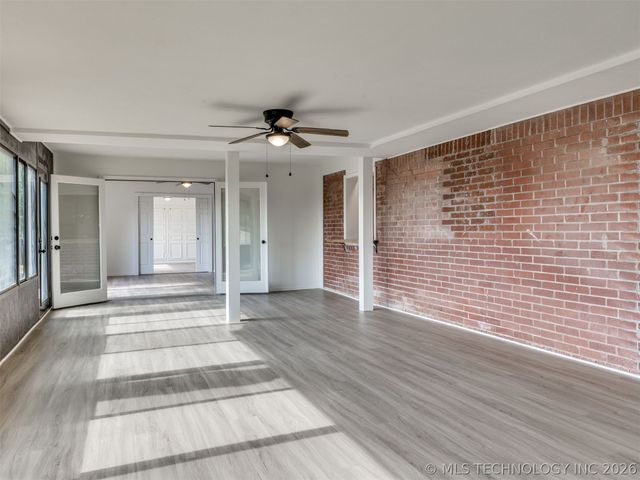 930 S Sinnett Road, Cleveland, OK 74020
