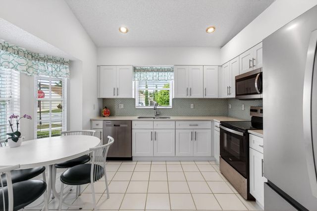 14050 Fair Isle Drive, Delray Beach, FL 33446