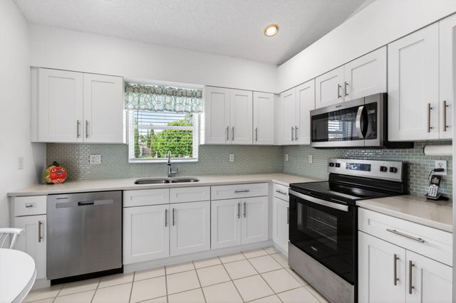 14050 Fair Isle Drive, Delray Beach, FL 33446