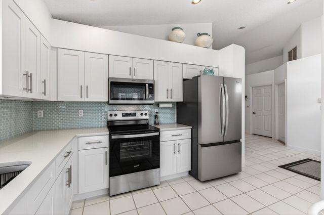 14050 Fair Isle Drive, Delray Beach, FL 33446