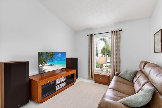 14050 Fair Isle Drive, Delray Beach, FL 33446