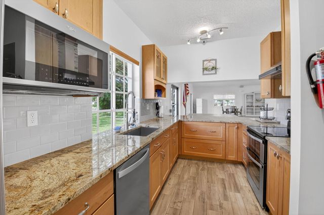 14050 Fair Isle Drive, Delray Beach, FL 33446