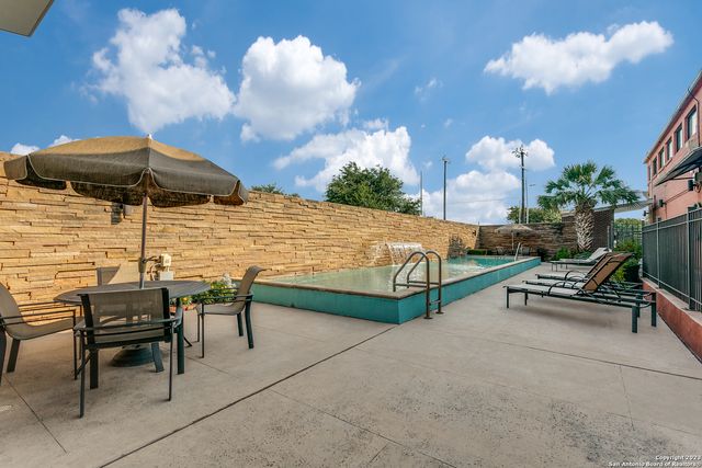 1401 S Flores St Apt 300, San Antonio, TX 78204
