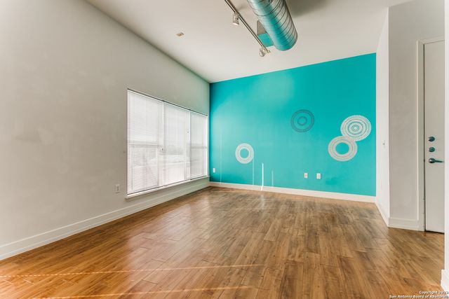 1401 S Flores St Apt 300, San Antonio, TX 78204