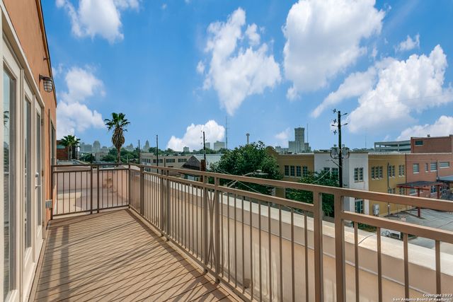 1401 S Flores St Apt 300, San Antonio, TX 78204