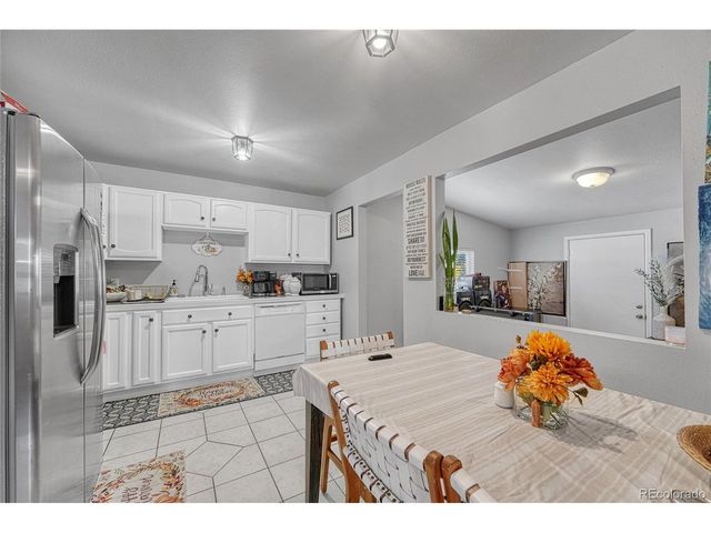 841 S Oakland St, Aurora, CO 80012